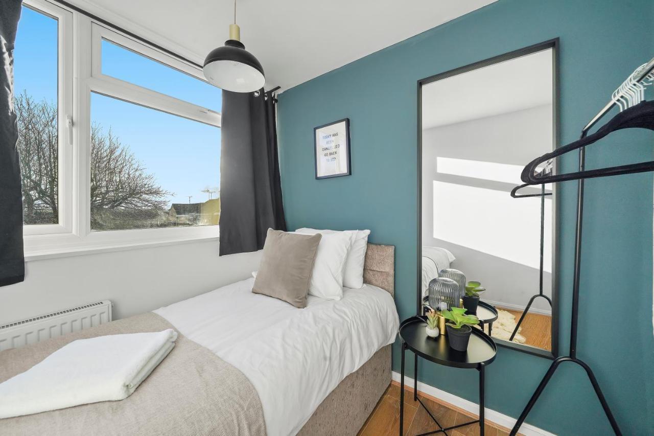 Cosy 3 Bedroom With Free Parking, Garden And Smart Tv With Netflix By Yoko Property Κόβεντρι Εξωτερικό φωτογραφία
