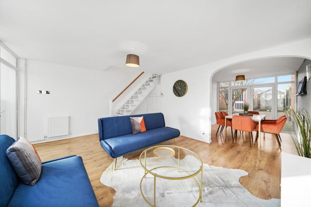 Cosy 3 Bedroom With Free Parking, Garden And Smart Tv With Netflix By Yoko Property Κόβεντρι Εξωτερικό φωτογραφία