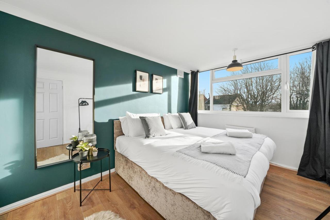 Cosy 3 Bedroom With Free Parking, Garden And Smart Tv With Netflix By Yoko Property Κόβεντρι Εξωτερικό φωτογραφία