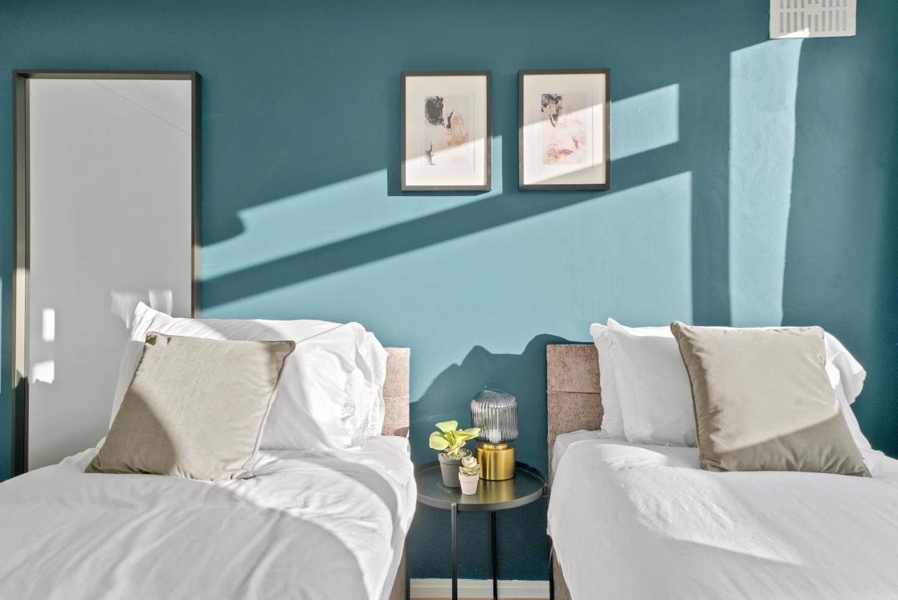 Cosy 3 Bedroom With Free Parking, Garden And Smart Tv With Netflix By Yoko Property Κόβεντρι Εξωτερικό φωτογραφία
